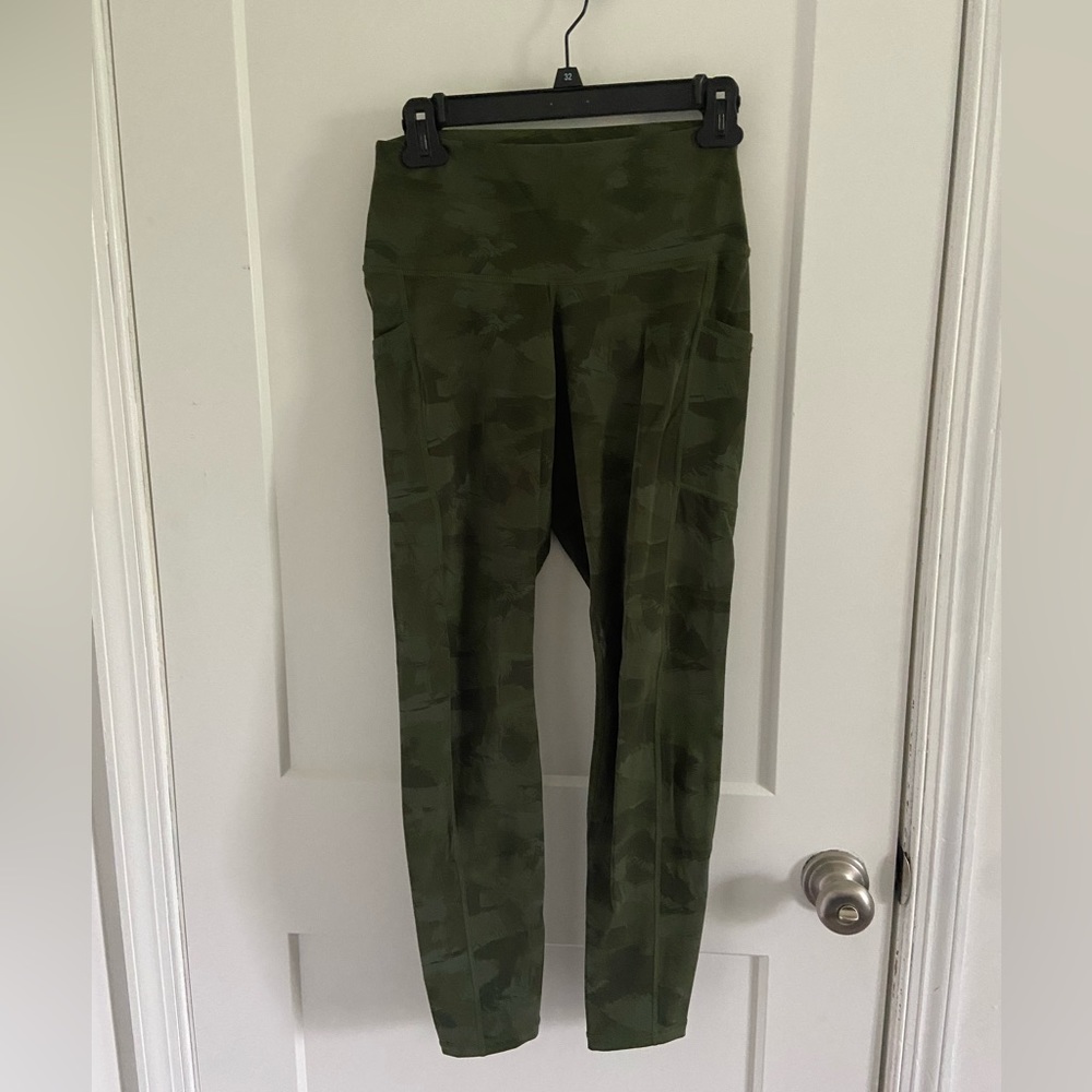 Colorfulkoala army green leggings size medium.